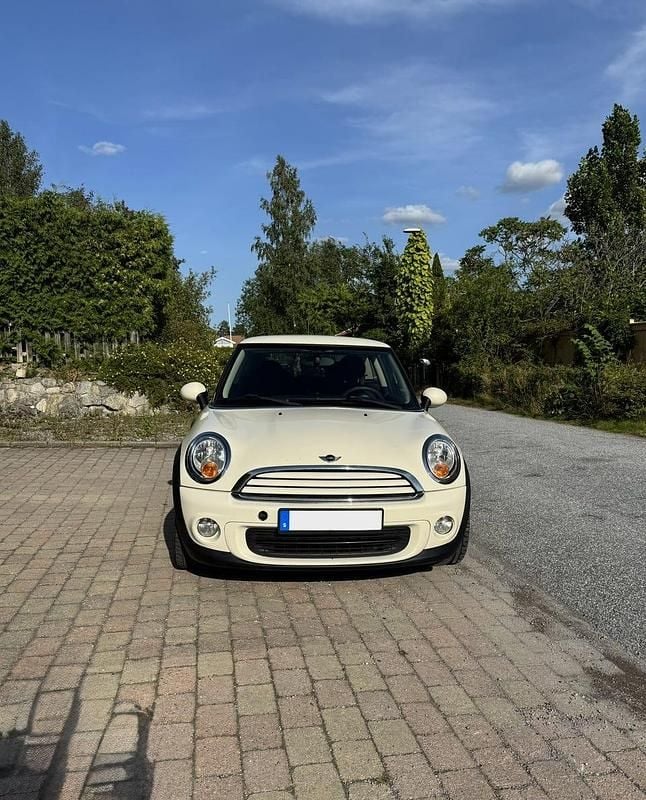 Begagnad Mini ONE 75 HK (55 kW) 2012 Halvkombi