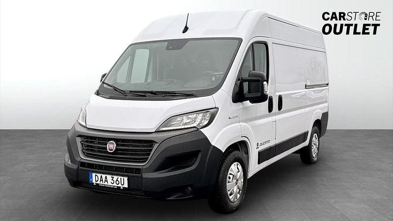 Vit (white) Begagnad 2022 Fiat Ducato Van | 389 900 kr - Bild 1/4