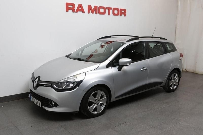 Silver Begagnad 2016 Renault Clio GrandTour Dynamique Kombi | 79 900 kr (Marknadspris) - Bild 1/3