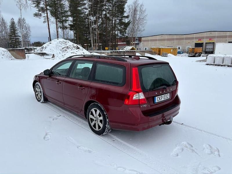 Begagnad 2008 Volvo V70 Kombi | 39 000 kr (Marknadspris) - Bild 1/4