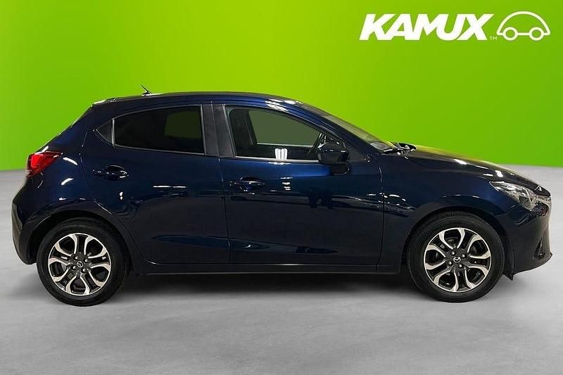 Begagnad Mazda 2 90 HK (66 kW) 2016 Blå Halvkombi