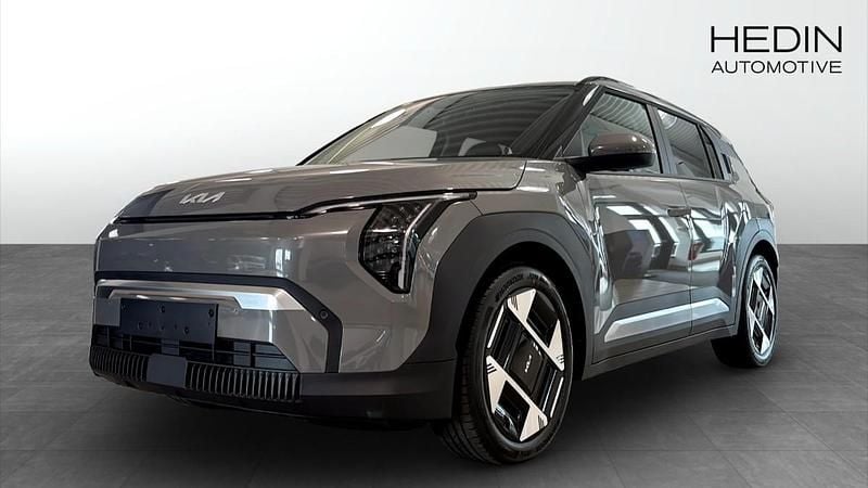 Grå (green) Ny 2025 Kia EV3 Plus SUV | 539 300 kr (Lite dyr) - Bild 1/4