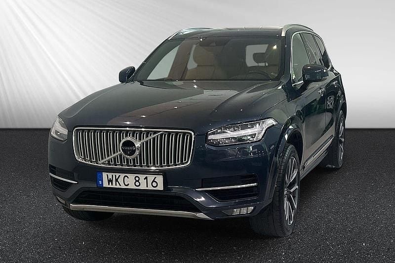 Blå Begagnad 2017 Volvo XC90 Inscription SUV | 329 800 kr (Marknadspris) - Bild 1/4