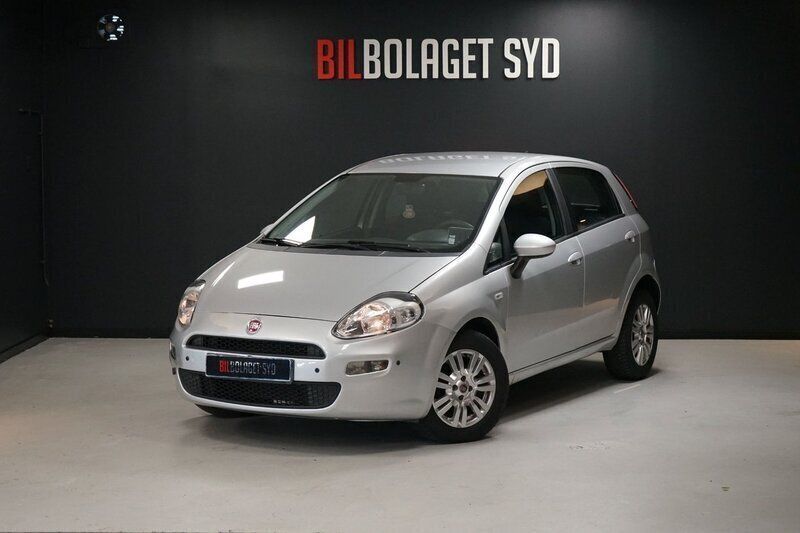 Grå Begagnad 2014 Fiat Punto Easy Halvkombi | 39 900 kr - Bild 1/4