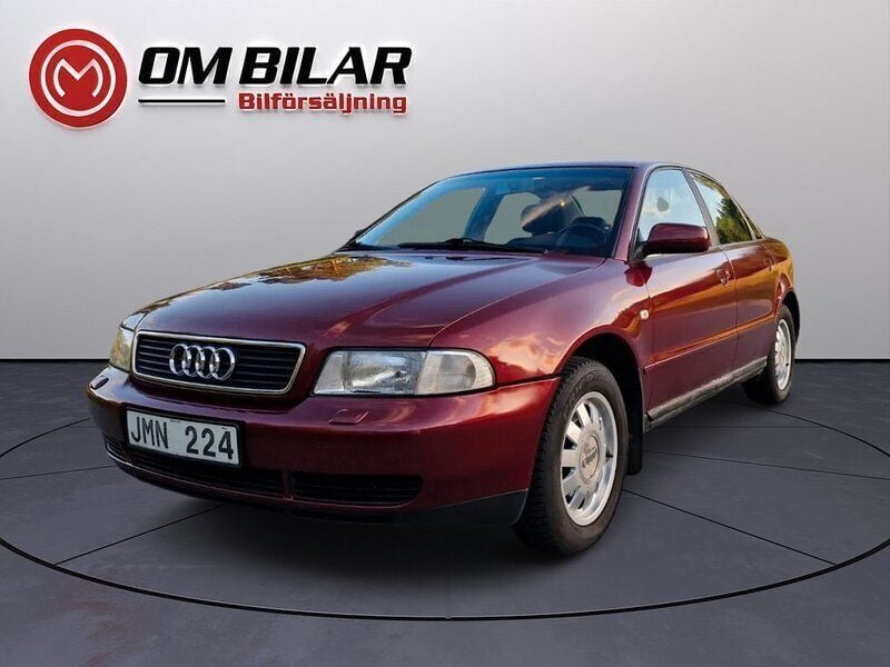 Röd Begagnad 1998 Audi A4 Ambition Sedan | 25 000 kr - Bild 1/4