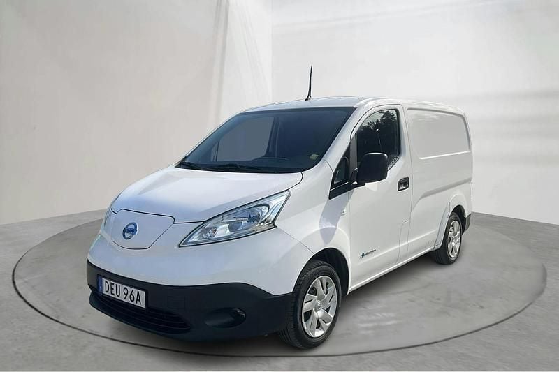 Vit Begagnad 2019 Nissan e-NV200 Van | 119 000 kr (Marknadspris) - Bild 1/4
