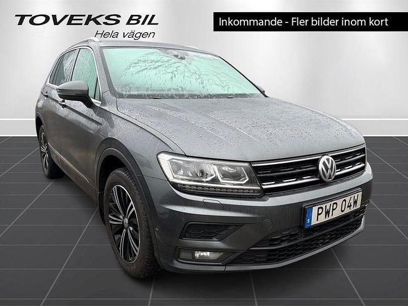 Mörkgrå Begagnad 2019 VW Tiguan SUV | 239 900 kr (Marknadspris) - Bild 1/1