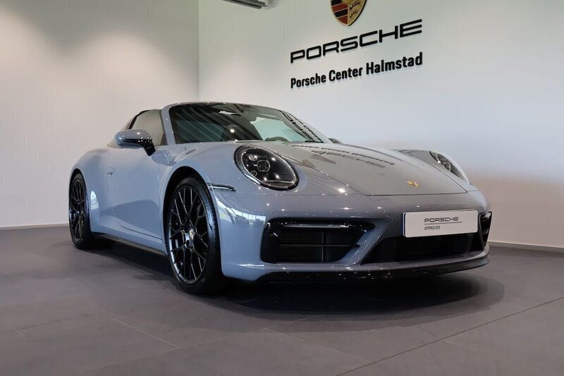 Grå Begagnad 2024 Porsche 911 Targa 4S Cab | 1 850 000 kr - Bild 1/4
