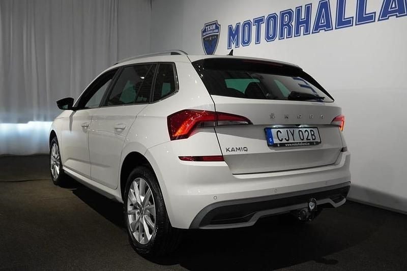 Begagnad Skoda Kamiq Style 112 HK (82 kW) 2023 Vit SUV