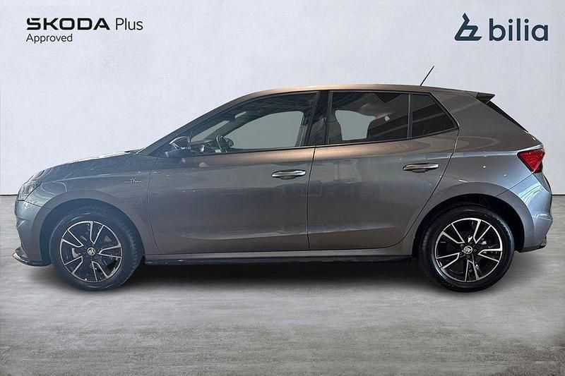Grå Begagnad 2024 Skoda Fabia Monte Carlo Halvkombi | 239 000 kr (Dyr) - Bild 1/4