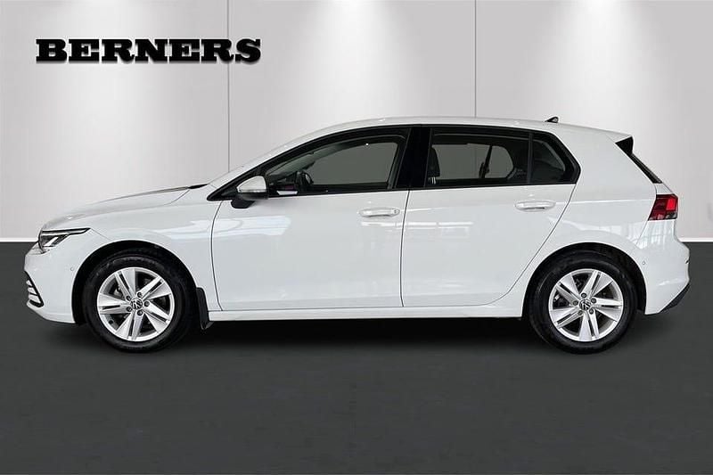 Begagnad VW Golf VIII 112 HK (82 kW) 2022 Vit
