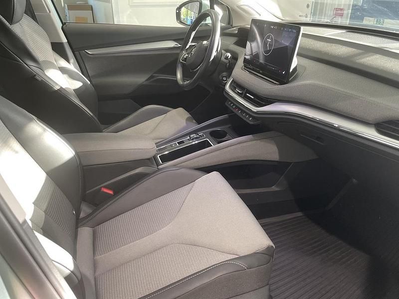 Begagnad Skoda Enyaq iV 194 kW (265 HK) 2022 Silver SUV