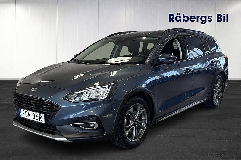 Blå Begagnad 2019 Ford Focus Active Kombi | 189 800 kr (Lite dyr) - Bild 1/4
