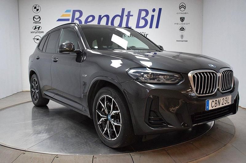 Grå Begagnad 2021 BMW X3 M Sport SUV | 439 500 kr (Lite dyr) - Bild 1/3