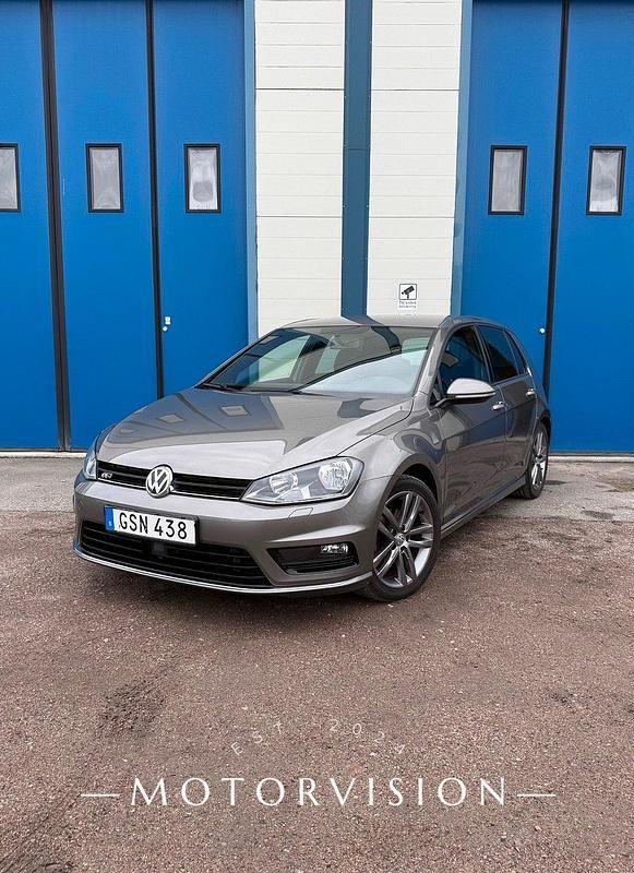 Grå Begagnad 2015 VW Golf VII GT Halvkombi | 129 000 kr (Marknadspris) - Bild 1/4