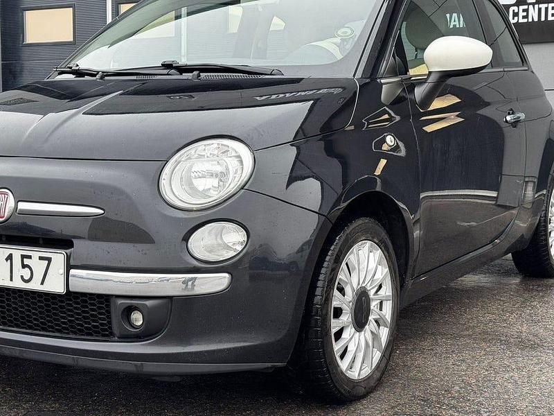 Begagnad Fiat 500 Lounge 69 HK (50 kW) 2015 Svart Halvkombi