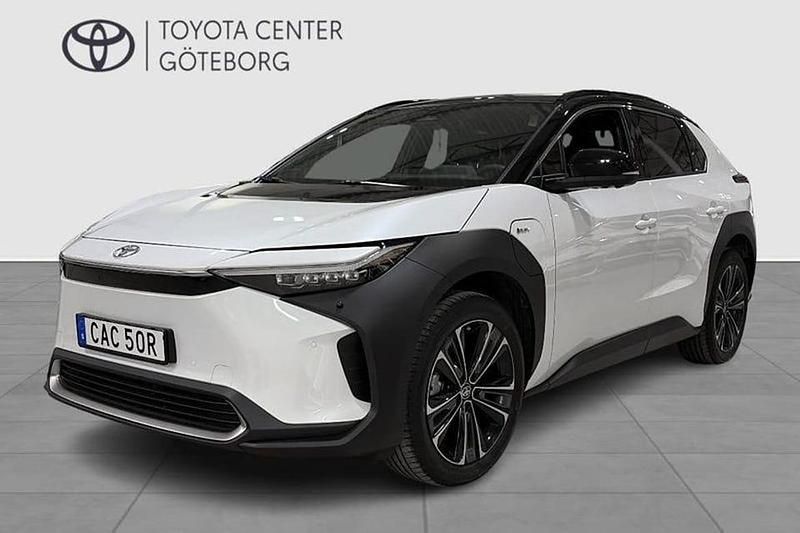 Vit Begagnad 2024 Toyota bZ4X Executive SUV | 499 900 kr (Lite dyr) - Bild 1/4