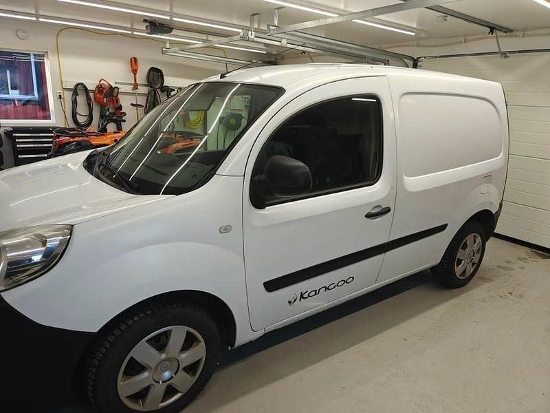 Begagnad Renault Kangoo 75 HK (55 kW) 2017 Minibuss