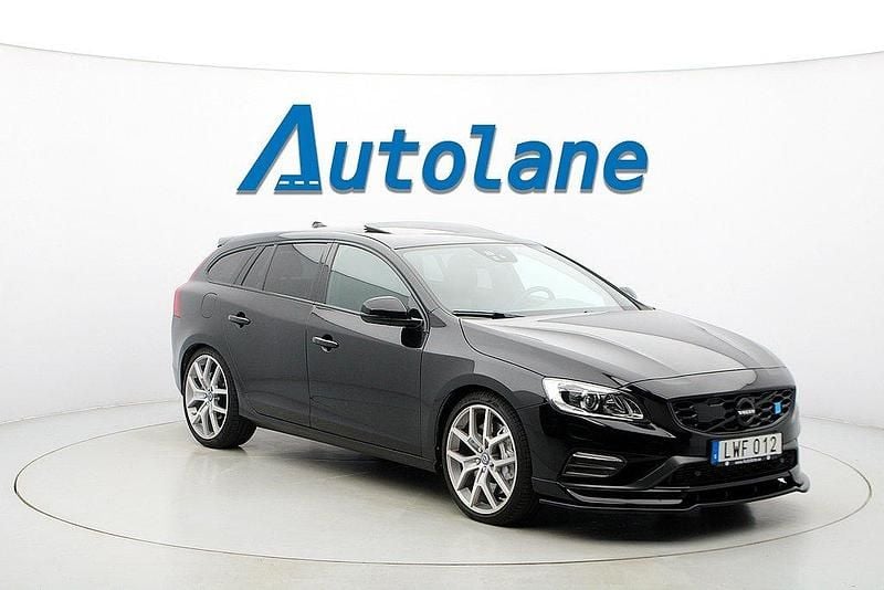 Svart Begagnad 2016 Volvo V60 Kombi | 349 900 kr - Bild 1/3
