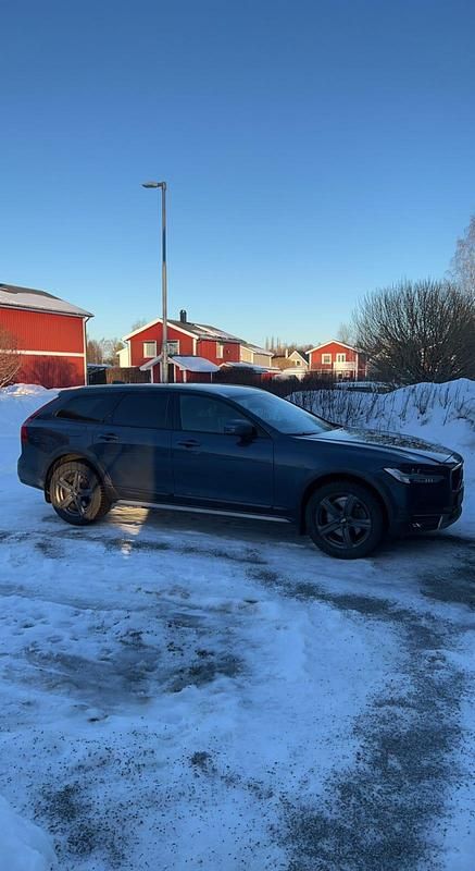 Begagnad Volvo V90 CC 190 HK (139 kW) 2020 Kombi