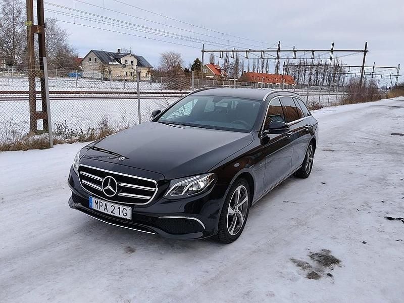 Begagnad Mercedes E300 Avantgarde 194 HK (142 kW) 2019 Svart Kombi
