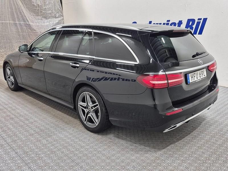 Begagnad Mercedes E220 AMG 200 HK (147 kW) 2022 Obsidiansvart metallic Kombi