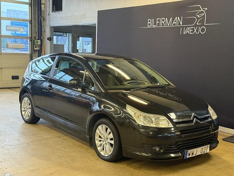 Svart Begagnad 2005 Citroën C4 Sportkupé | 29 900 kr (Dyr) - Bild 1/4