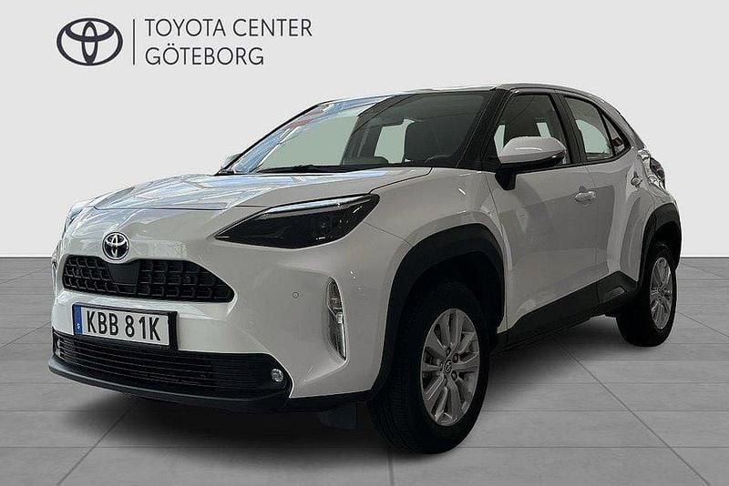 Vit Begagnad 2022 Toyota Yaris Cross Active SUV | 249 900 kr (Marknadspris) - Bild 1/3