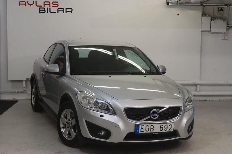 Ljusgrå (grå) Begagnad 2011 Volvo C30 Momentum Halvkombi | 49 900 kr (Bra pris) - Bild 1/4