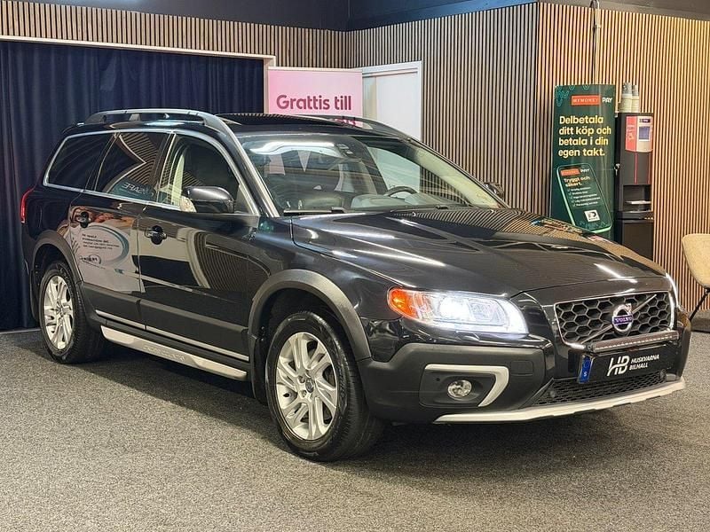 Svart Begagnad 2013 Volvo XC70 Summum Kombi | 169 900 kr (Marknadspris) - Bild 1/4