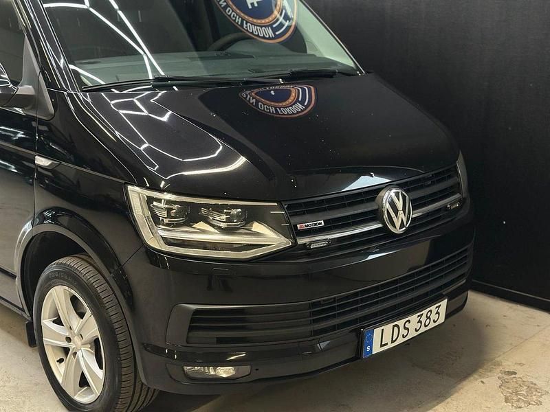 Svart Begagnad 2016 VW T6 Van | 239 800 kr (Lite dyr) - Bild 1/4