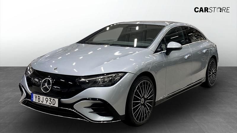 Silver Begagnad 2022 Mercedes EQE350 AMG line Sedan | 499 900 kr (Marknadspris) - Bild 1/4