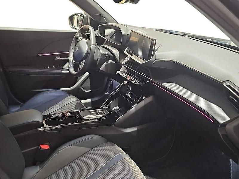 Begagnad Peugeot e-2008 GT 100 kW (137 HK) 2022 Svart SUV