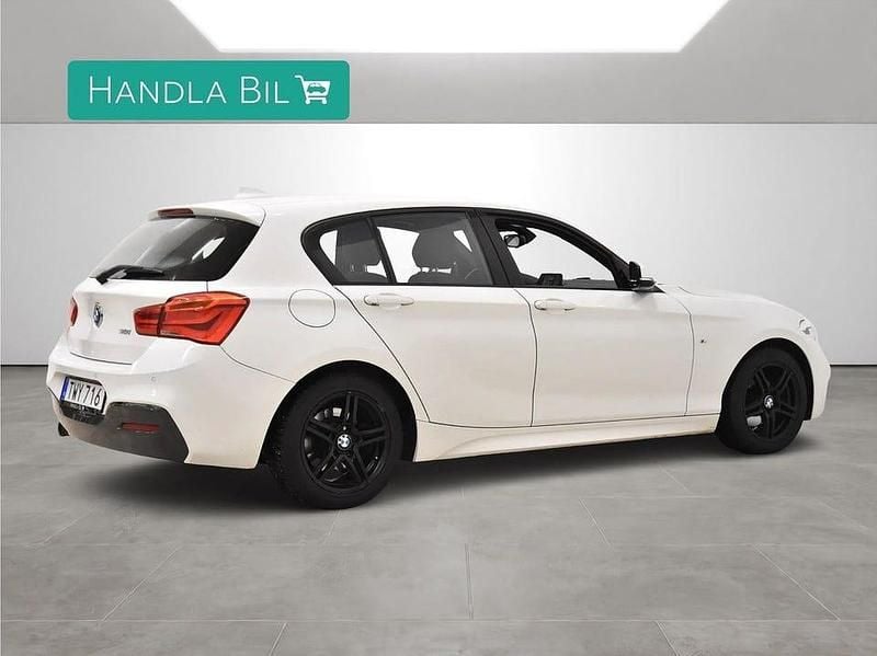 Begagnad BMW 118 M Sport 136 HK (100 kW) 2017 Vit Halvkombi