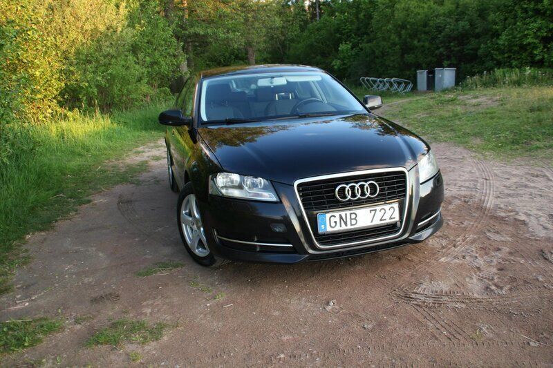 Svart Begagnad 2012 Audi A3 Sportback Halvkombi | 79 000 kr (Marknadspris) - Bild 1/4