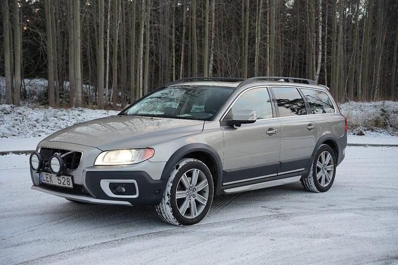 Begagnad 2011 Volvo XC70 Summum Kombi | 58 900 kr (Dyr) - Bild 1/4