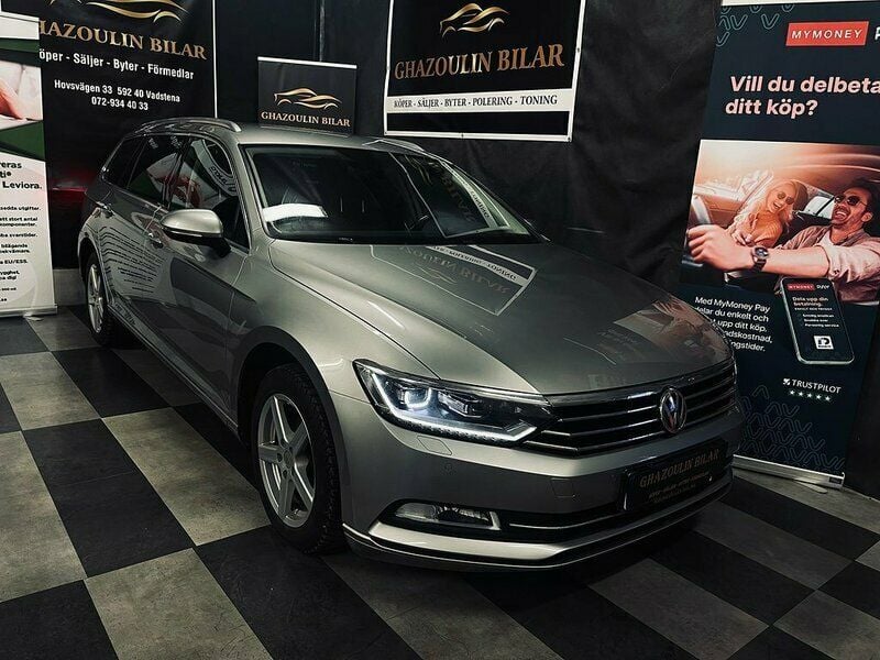 Silver Begagnad 2017 VW Passat R Kombi | 186 900 kr (Bra pris) - Bild 1/4