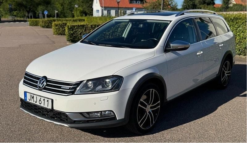 Vit Begagnad 2015 VW Passat Alltrack Kombi | 89 000 kr (Superpris) - Bild 1/4