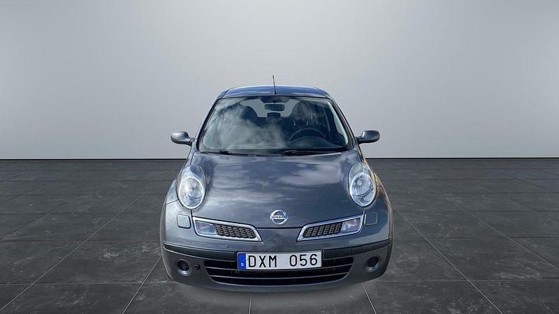 Mörkgrå Begagnad 2008 Nissan Micra Halvkombi | 27 900 kr (Marknadspris) - Bild 1/4