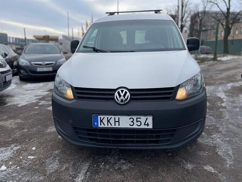 Begagnad VW Caddy 75 HK (55 kW) 2011 Vit Minibuss