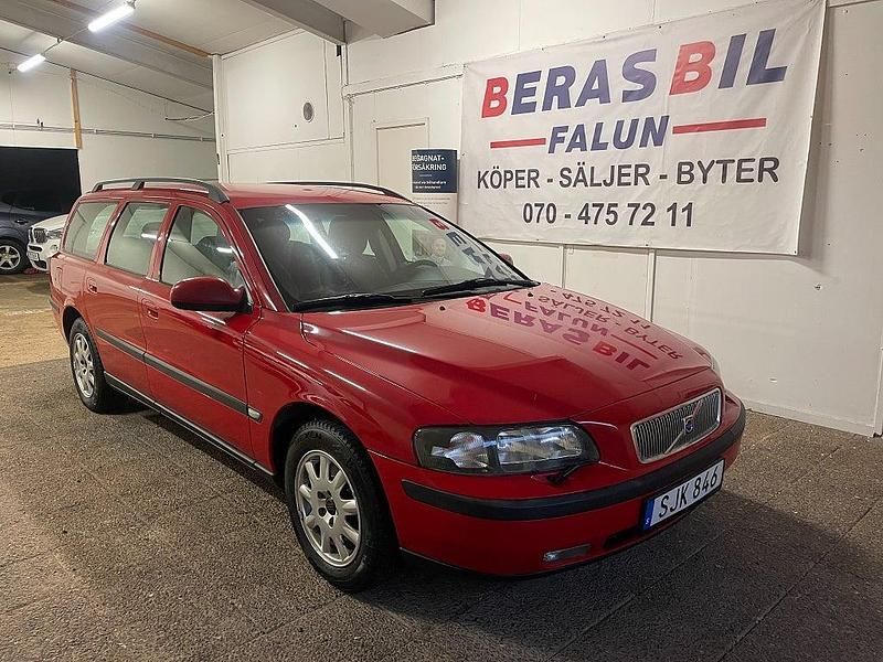 Röd Begagnad 2001 Volvo V70 Business Edition Kombi | 28 000 kr (Marknadspris) - Bild 1/4