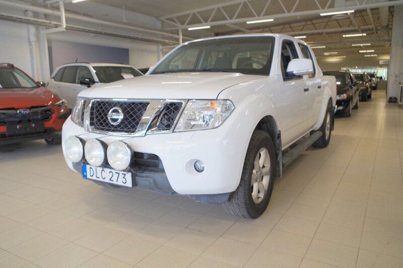 Vit Begagnad 2014 Nissan Navara Pickup | 179 000 kr (Superpris) - Bild 1/4