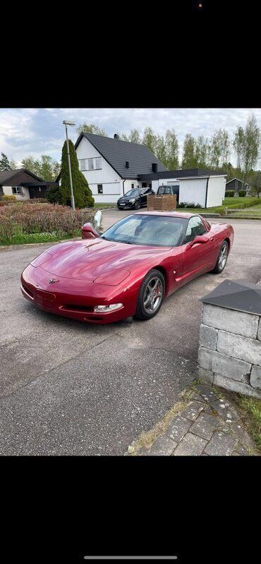 Röd Begagnad 2000 Chevrolet Corvette Sportkupé | 169 000 kr - Bild 1/4