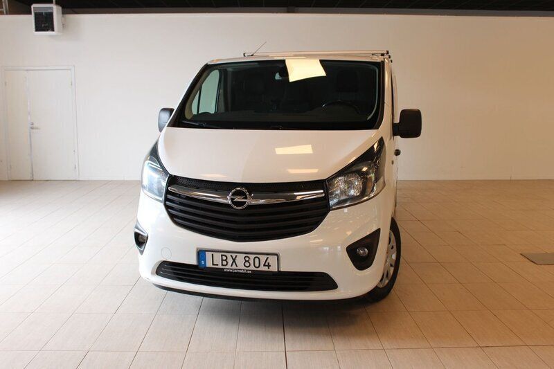 Vit Begagnad 2017 Opel Vivaro Van | 94 900 kr (Superpris) - Bild 1/4