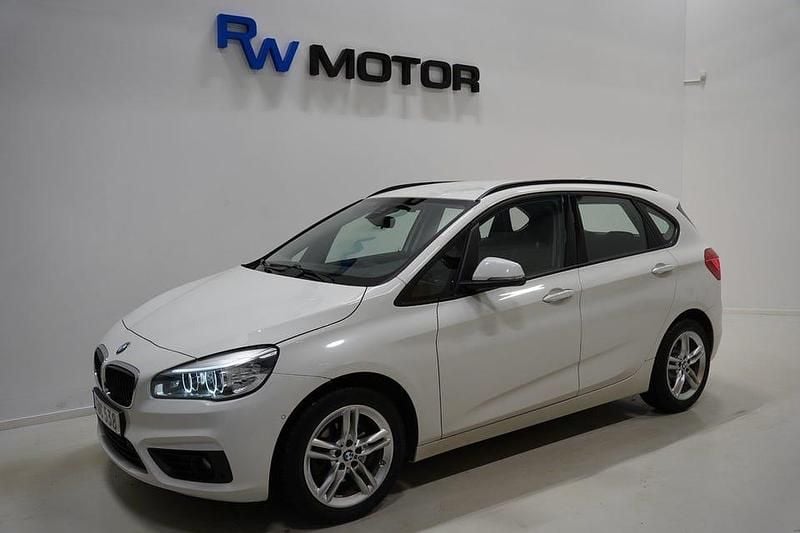 Vit Begagnad 2015 BMW 218 Active Tourer Advantage Minibuss | 119 800 kr (Bra pris) - Bild 1/4