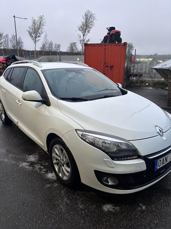 Begagnad 2014 Renault Mégane GrandTour Kombi | 43 000 kr (Superpris) - Bild 1/4