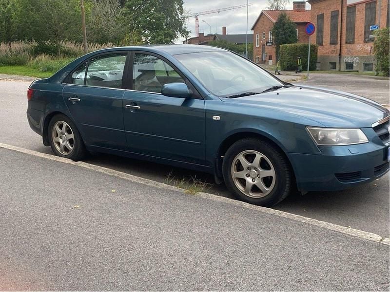 Blå Begagnad 2006 Hyundai Sonata Sedan | 14 900 kr (Superpris) - Bild 1/4