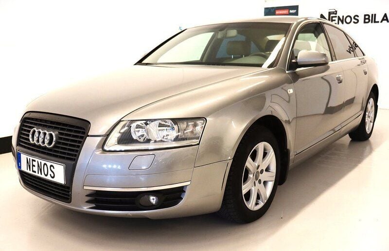 Begagnad Audi A6 177 HK (130 kW) 2004 Grå Sedan