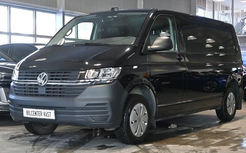 Begagnad VW Transporter Comfortline 150 HK (110 kW) 2024 Deep black pärleffekt Van