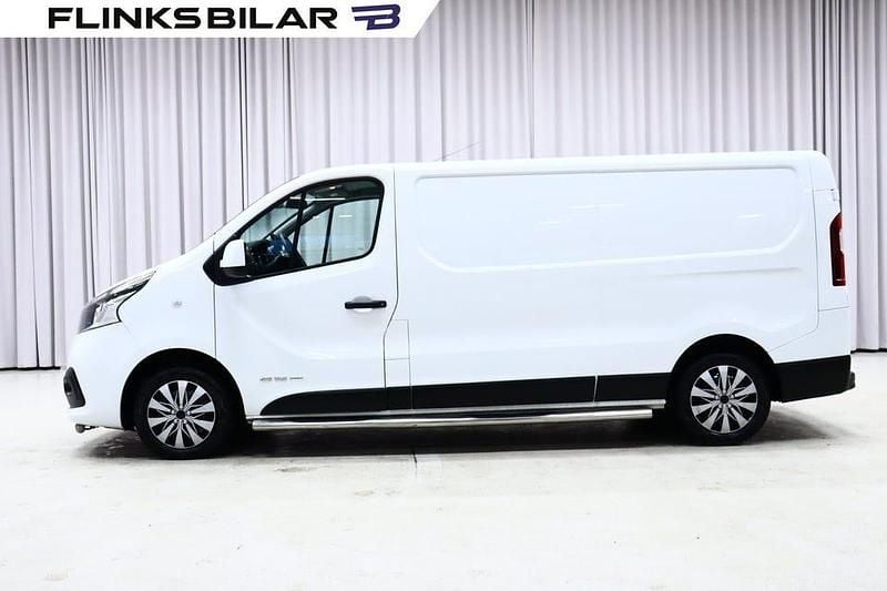 Vit Begagnad 2017 Renault Trafic Van | 109 900 kr (Bra pris) - Bild 1/4